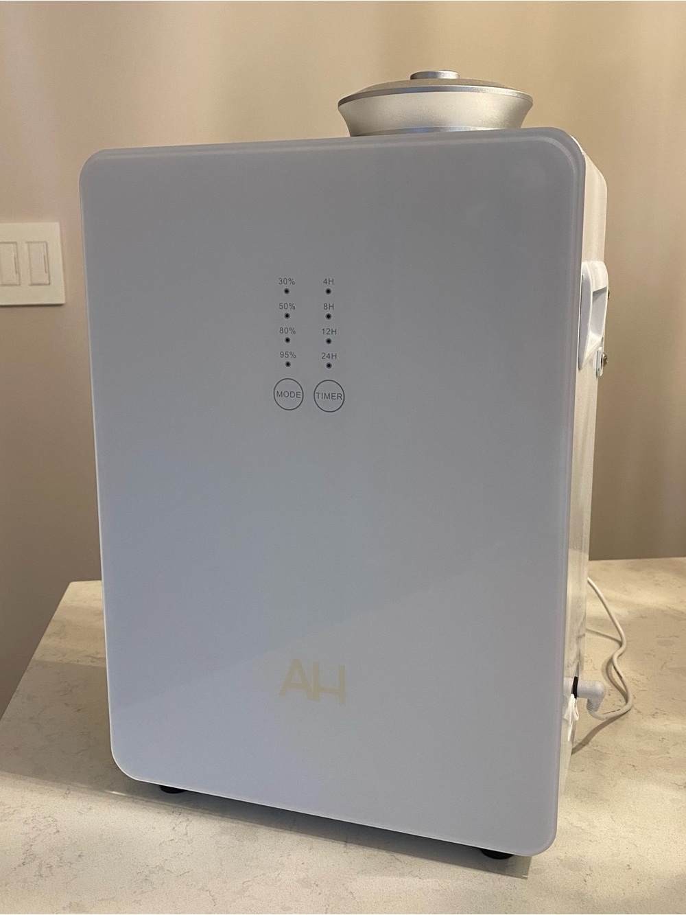 White AH Aura Whole Home Diffuser